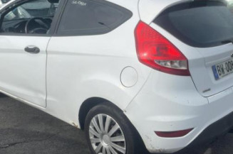 Poignee porte avant gauche FORD FIESTA 6