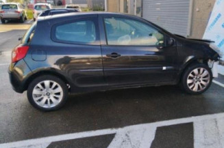 Poignee porte avant gauche RENAULT CLIO 3