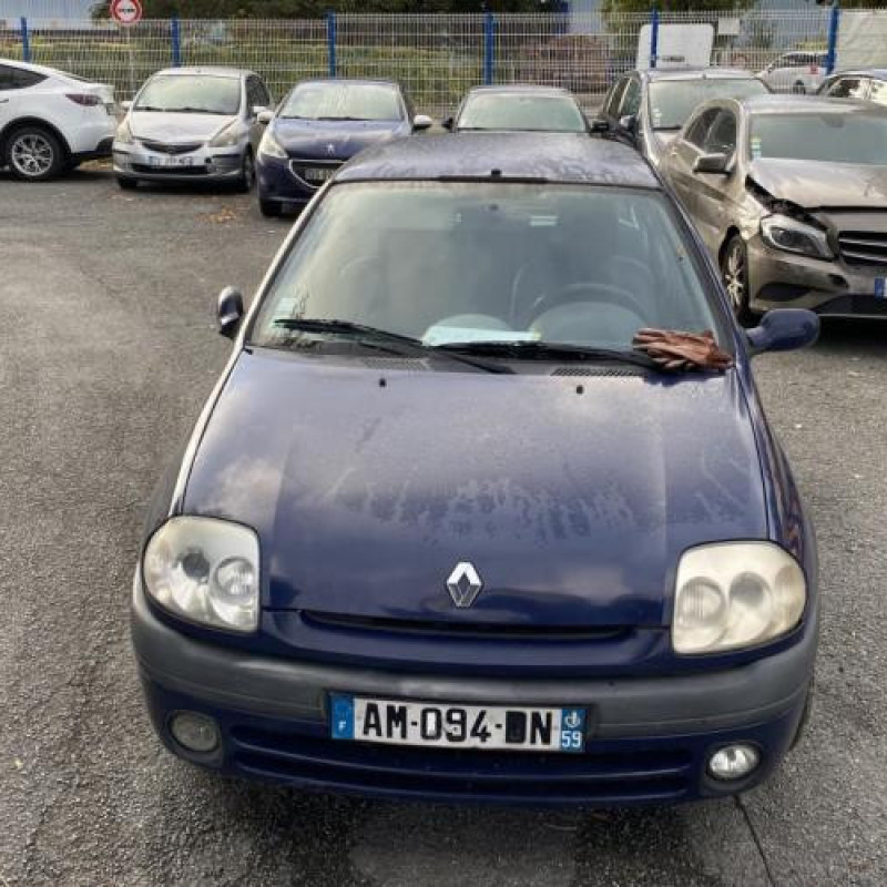 Pare choc arriere RENAULT CLIO 2 Photo n°6