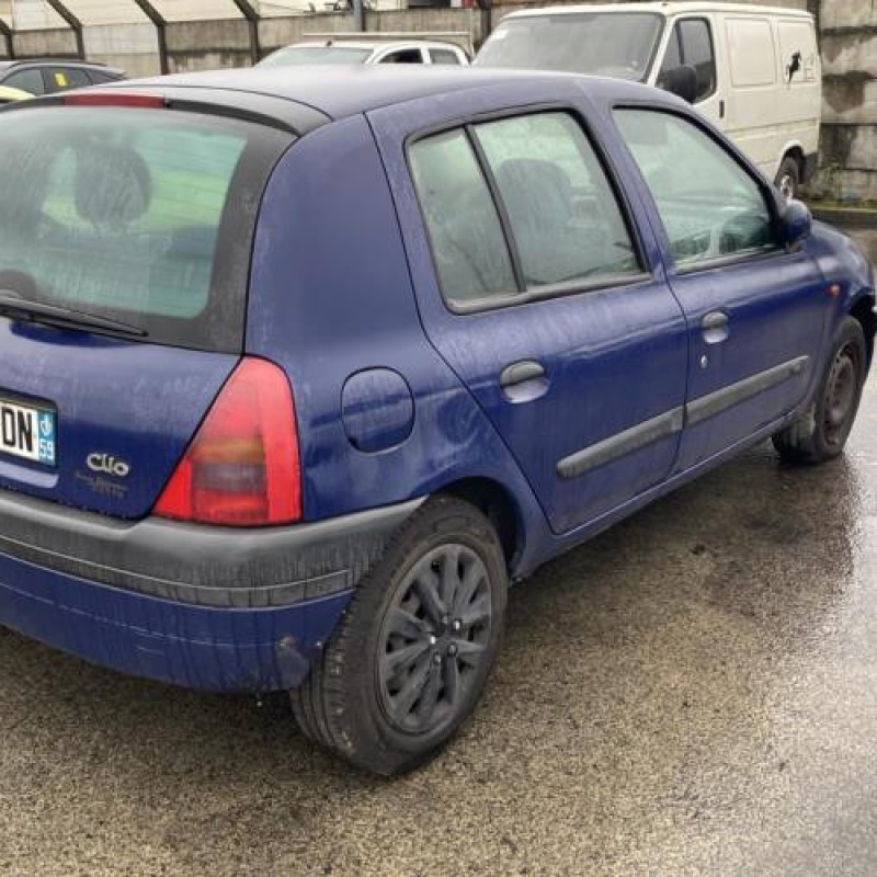 Pare choc arriere RENAULT CLIO 2 Photo n°14