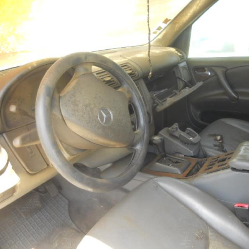 Poignee interieur avant droit MERCEDES CLASSE M 163 Photo n°5