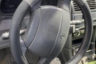 Poignee interieur avant droit RENAULT LAGUNA 1