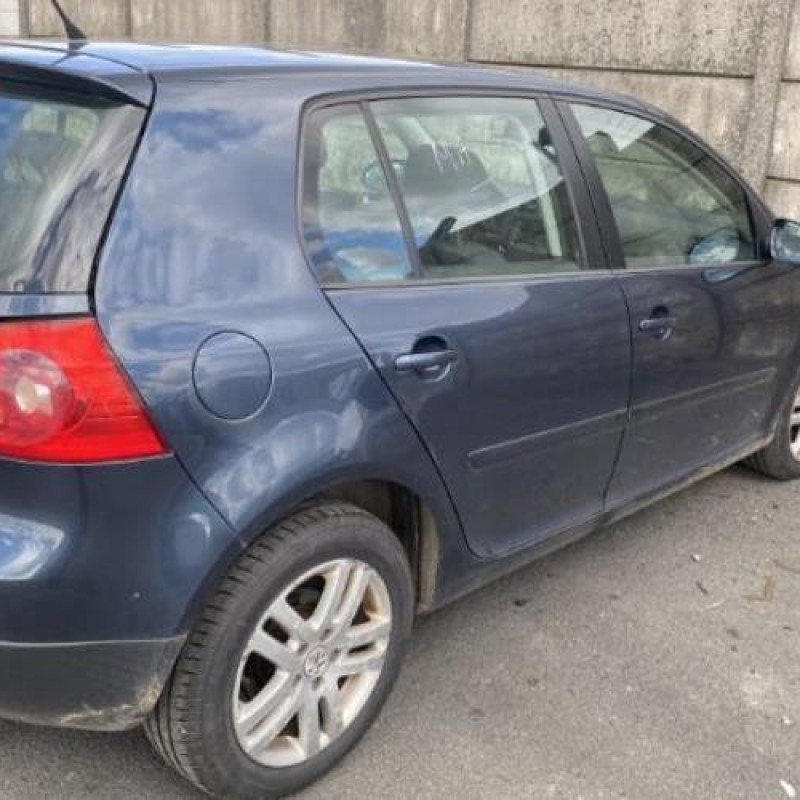 Vitre arriere droit VOLKSWAGEN GOLF 5 Photo n°20