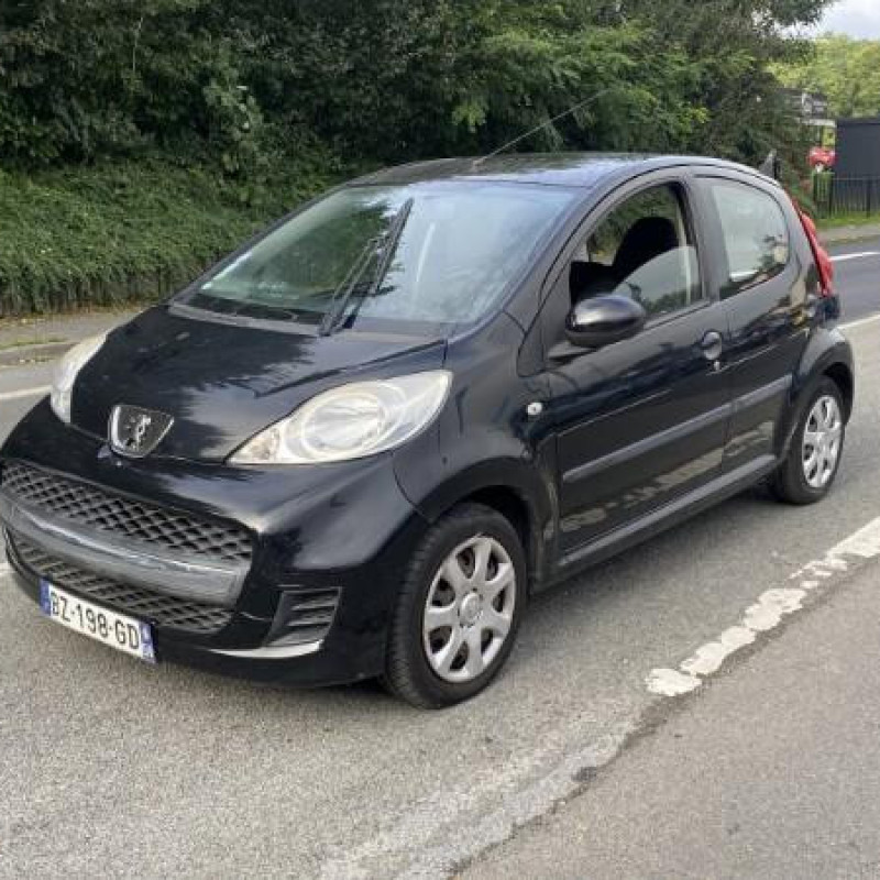 PEUGEOT 107 PHASE 2 1.0i - 12V Photo n°2