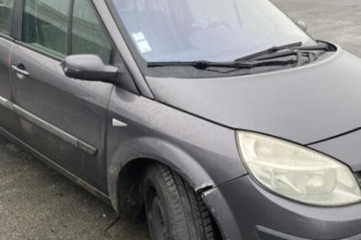 Pare choc arriere RENAULT SCENIC 2