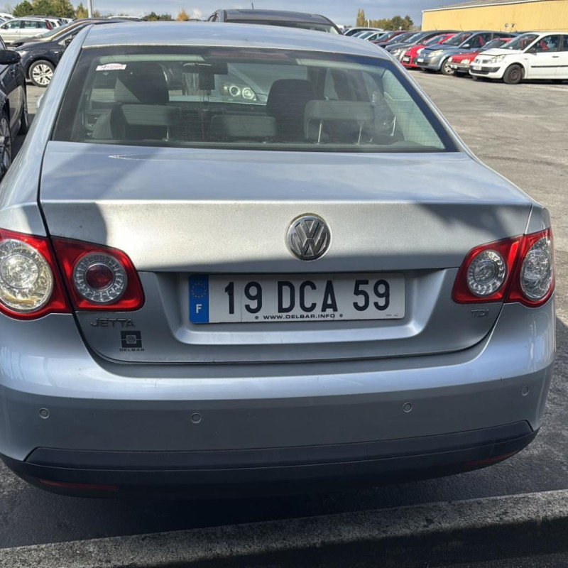 VOLKSWAGEN JETTA 3 1.9 TDI - 8V TURBO Photo n°5