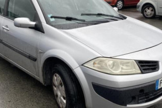 Pare boue avant droit RENAULT MEGANE 2