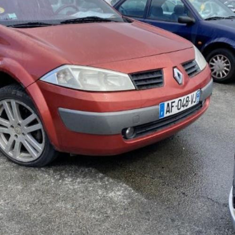 Pare boue avant gauche RENAULT MEGANE 2 Photo n°9