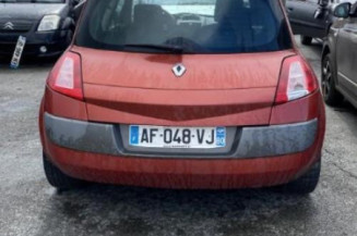 Pare boue avant gauche RENAULT MEGANE 2