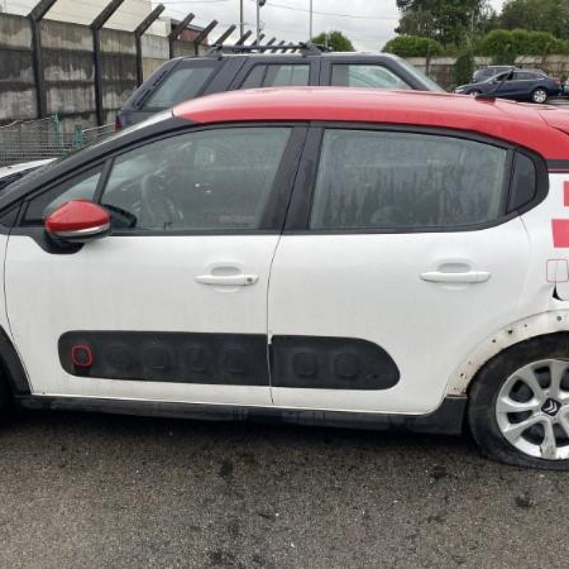 CITROEN C3 3 PHASE 1 1.2 VTI - 12V Photo n°6