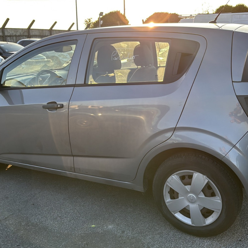 CHEVROLET AVEO 2 1.2i - 16V Photo n°15