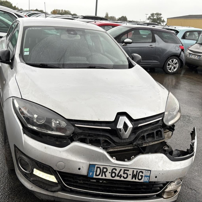 RENAULT MEGANE 3 PHASE 2 1.6 DCI - 16V TURBO Photo n°8