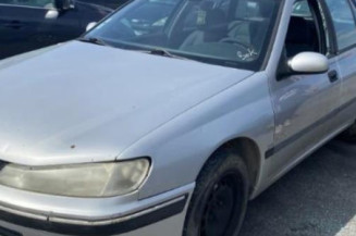 Vitre arriere droit PEUGEOT 406