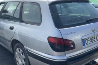 Vitre arriere droit PEUGEOT 406