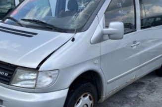 Optique avant secondaire droit (feux)(clignotant) MERCEDES VITO 638