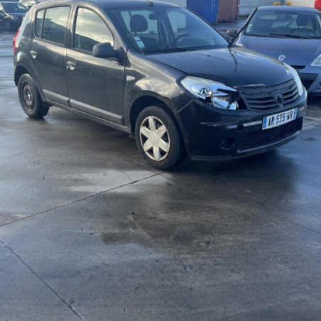 DACIA SANDERO 1 1.4i - 8V