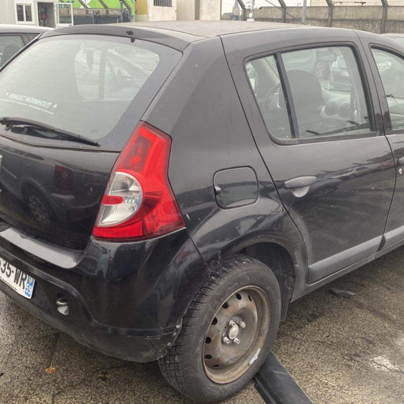 DACIA SANDERO 1 1.4i - 8V Photo n°14