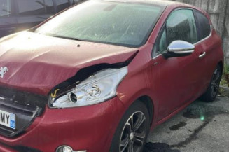 Pare boue arriere gauche PEUGEOT 208 1