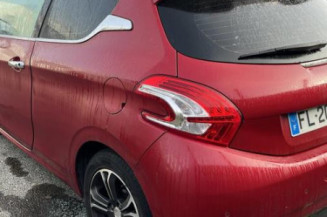 Pare boue arriere gauche PEUGEOT 208 1