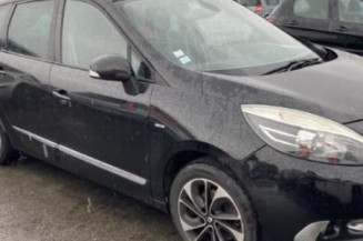 Anti brouillard arriere gauche RENAULT GRAND SCENIC 3