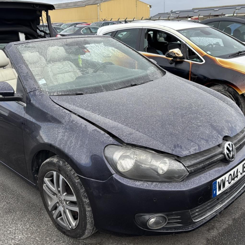 VOLKSWAGEN GOLF 6 CABRIOLET 1.6 TDI - 16V TURBO Photo n°2