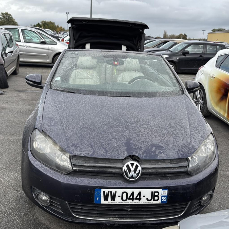 VOLKSWAGEN GOLF 6 CABRIOLET 1.6 TDI - 16V TURBO Photo n°8