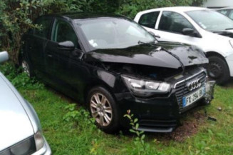 Pare boue arriere droit AUDI A1 1