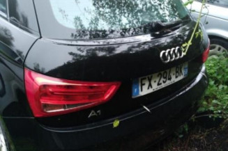 Pare boue arriere droit AUDI A1 1