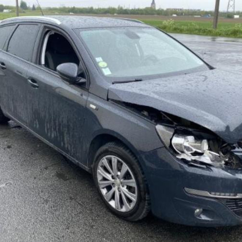 Pare boue arriere droit PEUGEOT 308 2 SW Photo n°5