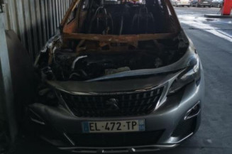 Pare boue arriere droit PEUGEOT 3008 2