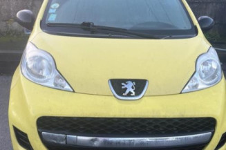 Pare boue avant droit PEUGEOT 107