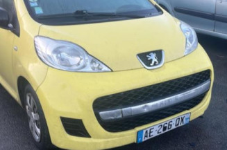 Pare boue avant droit PEUGEOT 107