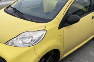 Pare boue avant droit PEUGEOT 107