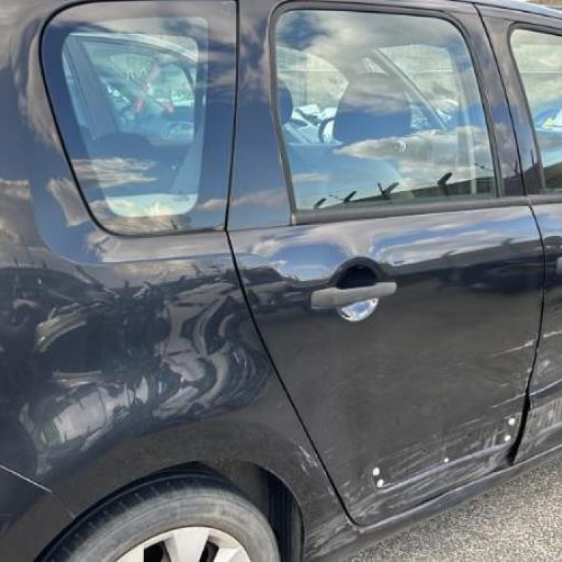 Pare boue avant droit CITROEN C3 PICASSO Photo n°13