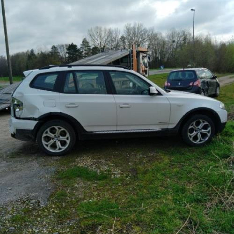 Pare boue avant droit BMW X3 E83 Photo n°6