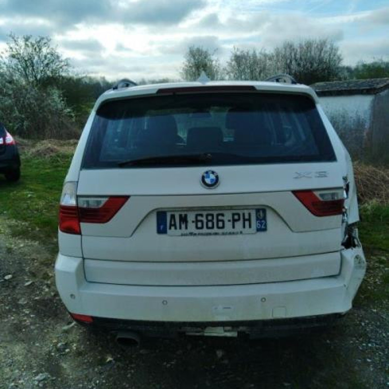 Pare boue avant droit BMW X3 E83 Photo n°8