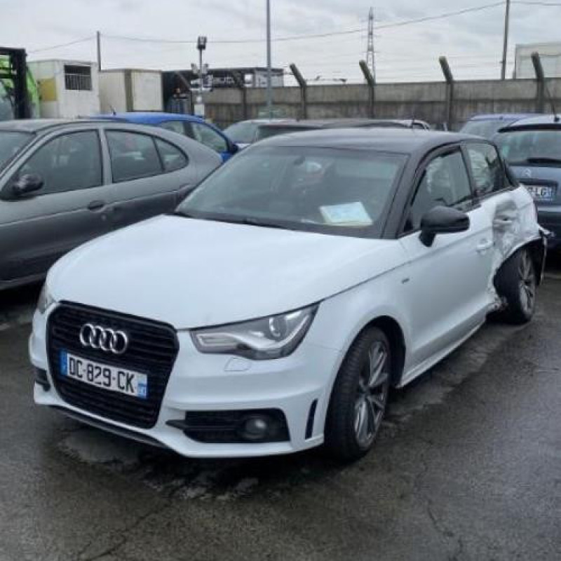 Pare boue avant droit AUDI A1 1 Photo n°5