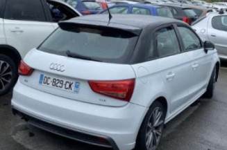 Pare boue avant droit AUDI A1 1