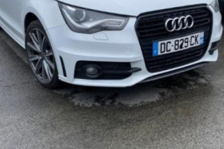 Pare boue avant droit AUDI A1 1