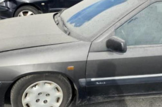 Pare boue avant gauche CITROEN XANTIA