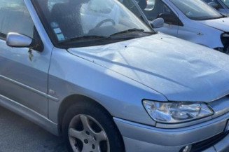 Pare boue avant droit PEUGEOT 306