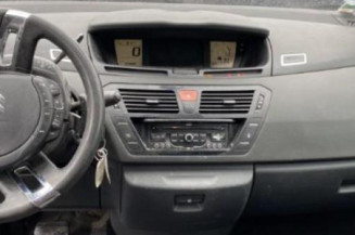 Pare boue avant gauche CITROEN C4 PICASSO 1