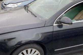 Pare boue avant gauche VOLKSWAGEN PASSAT 5