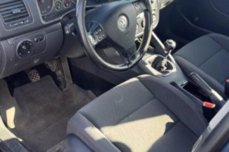 Pare boue avant droit VOLKSWAGEN GOLF 5