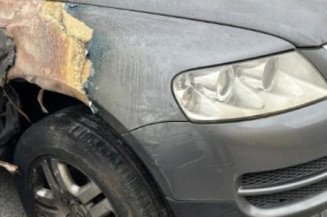 Pare boue avant gauche VOLKSWAGEN TOUAREG 1