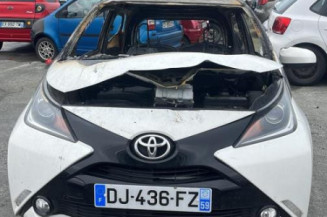 Pare boue avant gauche TOYOTA AYGO 2