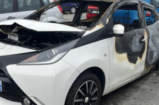 Pare boue avant gauche TOYOTA AYGO 2