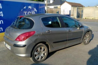 Pare boue avant gauche PEUGEOT 308 1