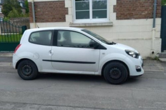 Pare boue avant gauche RENAULT TWINGO 2