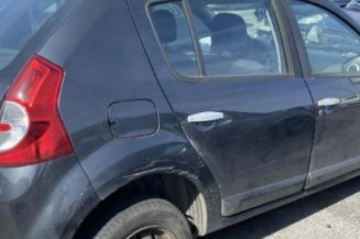 Vitre arriere droit DACIA SANDERO 1